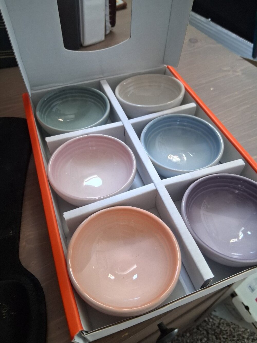 Le Creuset PINCH Bowls PASTEL Multicolor Set of 6 Vancouver glazed Stoneware 2OZ